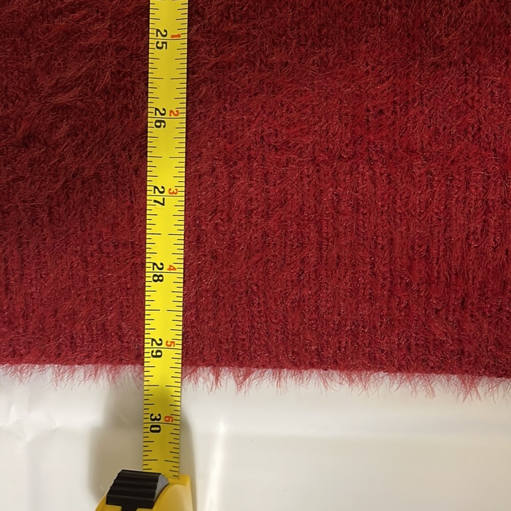 Ava & Viv women’s cranberry colored sweater size 1XL furry and comfortable - Picture 6 of 8